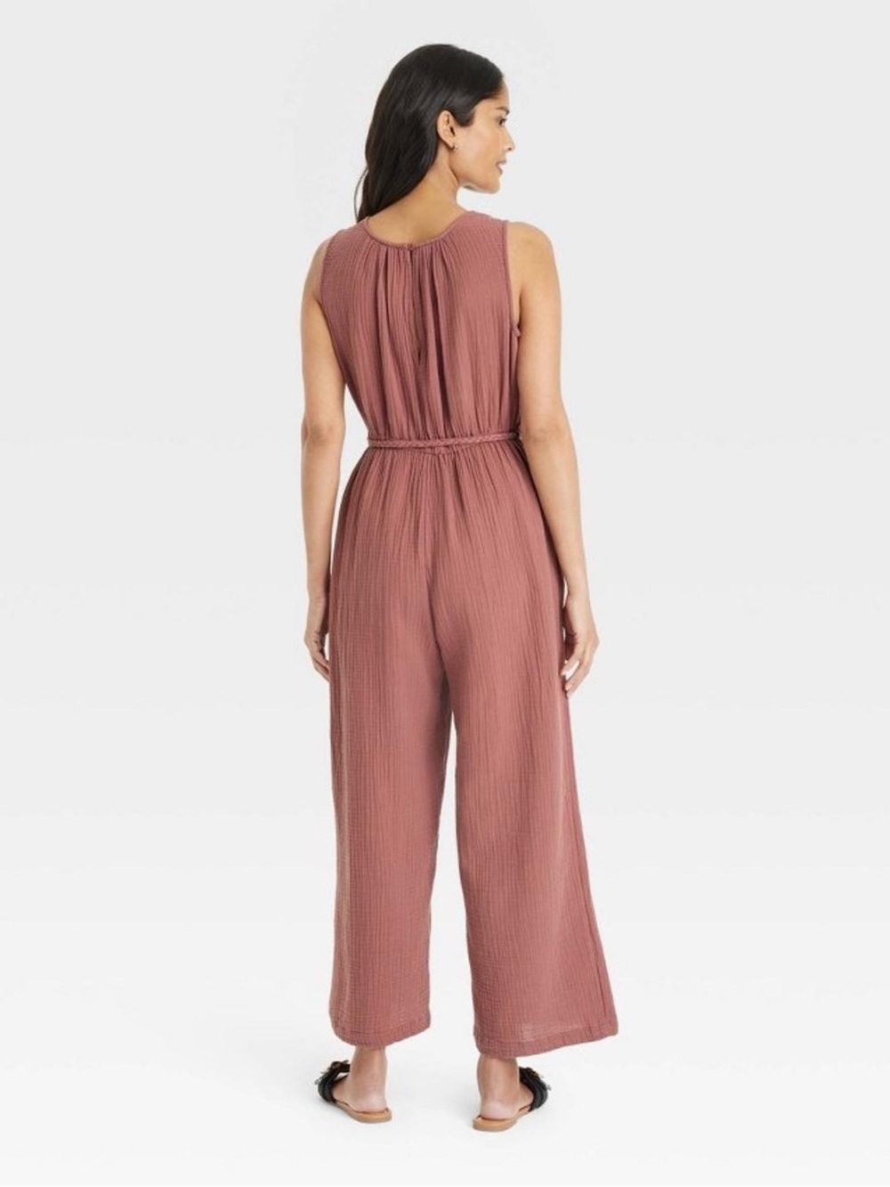 Universal Threads Sleeveless V-Neck Wide-Leg Jumpsuit in Dusty Rose - Picture 2 of 8